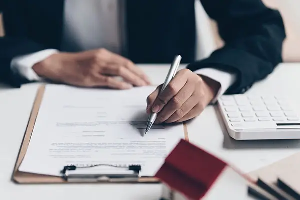 最有法律地位的是什么人