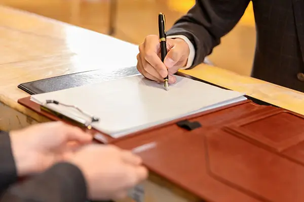 辱骂老师违反了什么法律