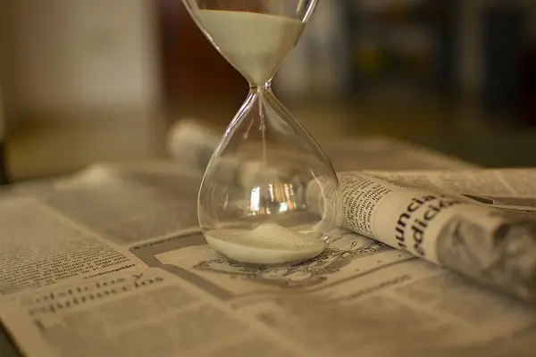 法律是什么事的调节器