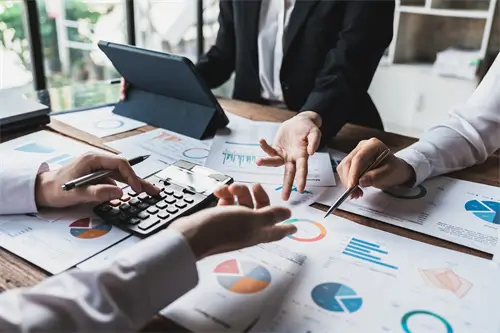 第一个法律的石头叫什么